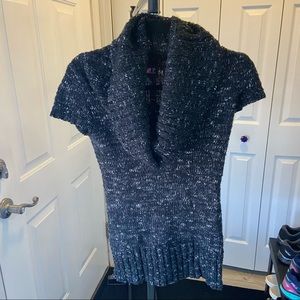 😀Black/White Cowl Neck Sweater*